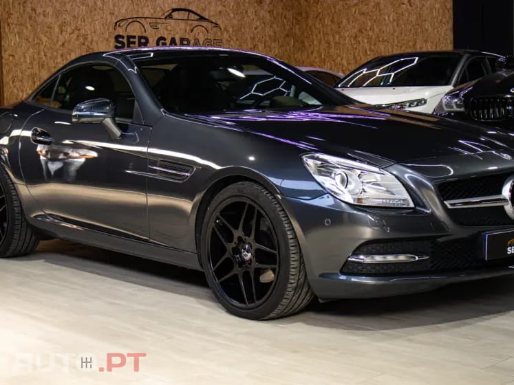 Mercedes-Benz SLK 200 Outro
