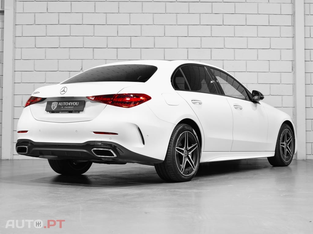 Mercedes-Benz C 300 e 9G-TRONIC AMG Line