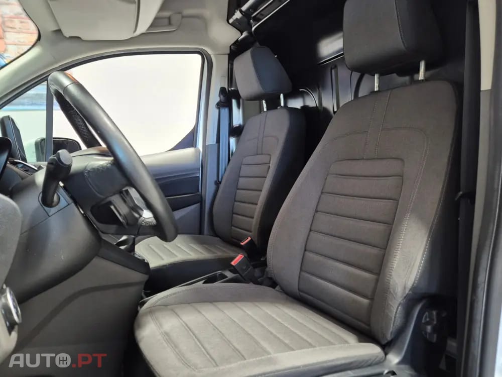 Ford Transit Connect Outro