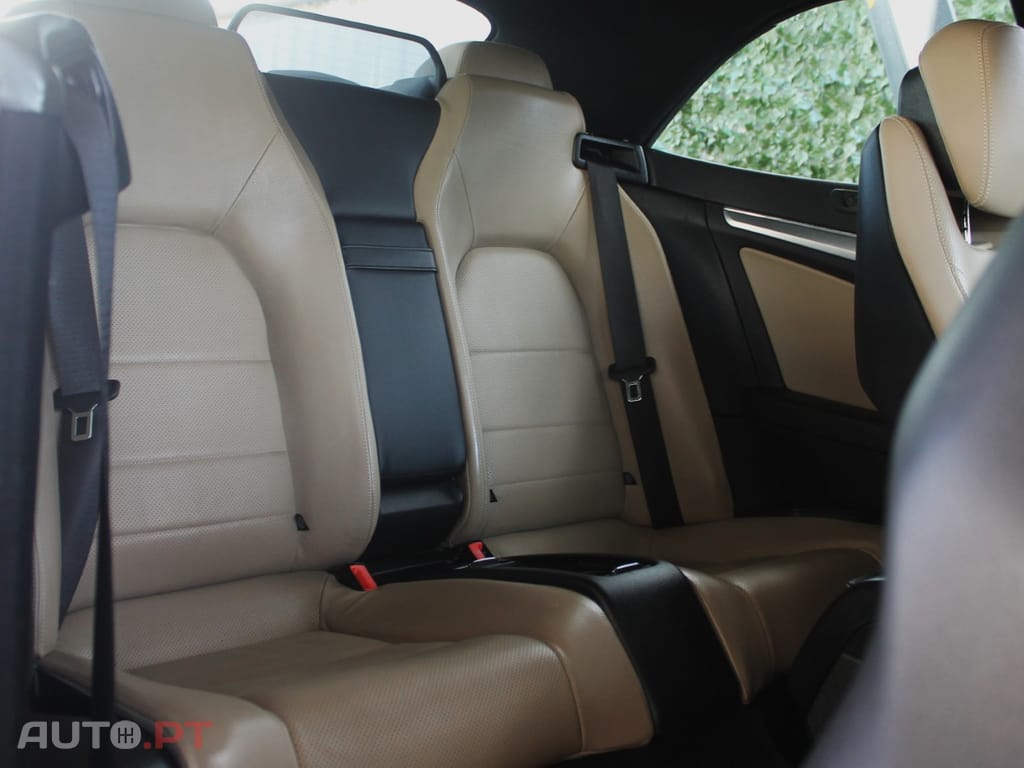 Mercedes-Benz E 250 CGi Avantgarde BlueEfficiency Auto