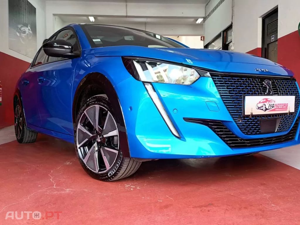 Peugeot E-208 GT