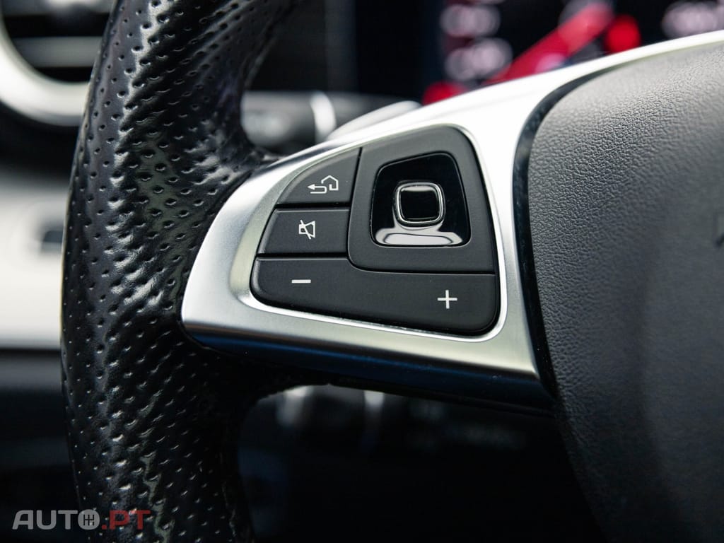 Mercedes-Benz E 220 d AMG Line
