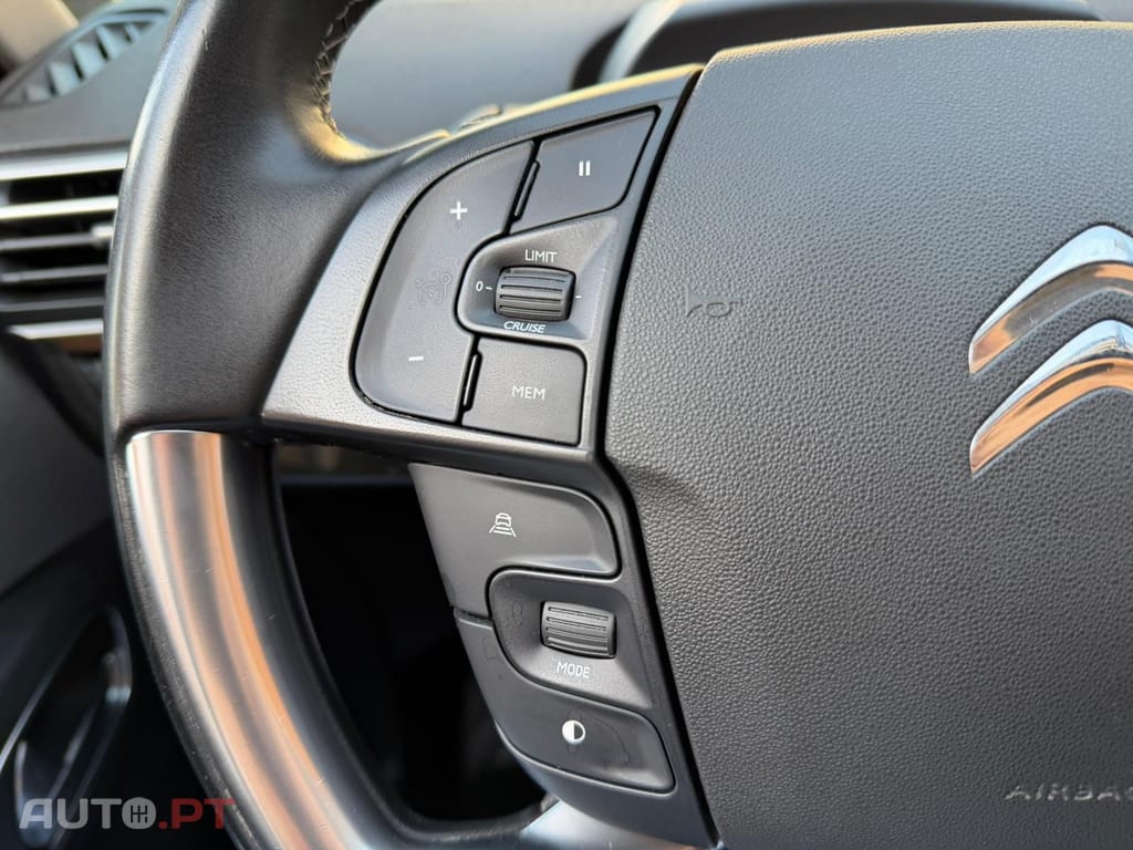 Citroen C4 SpaceTourer  1.2 Shinne EAT6