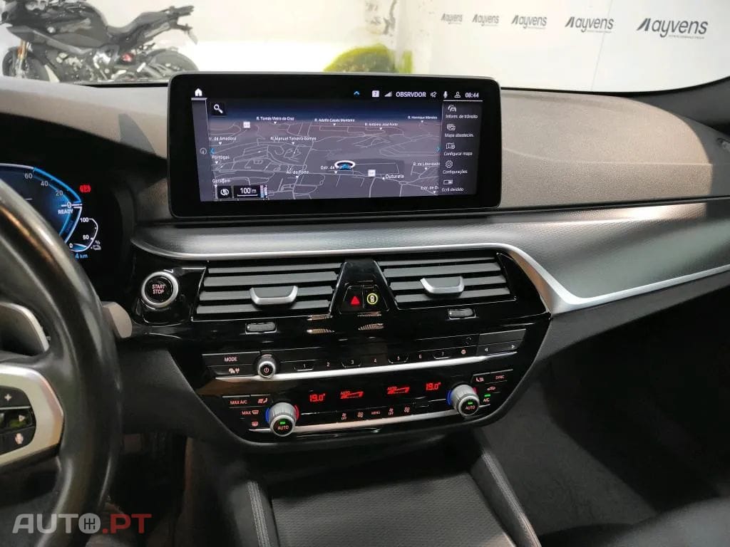 BMW 530 e Pack Desportivo M