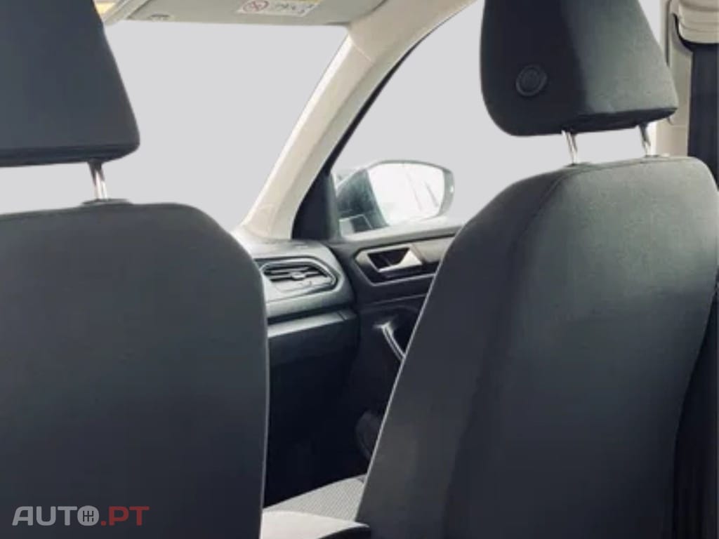 Volkswagen T-Roc 1.0