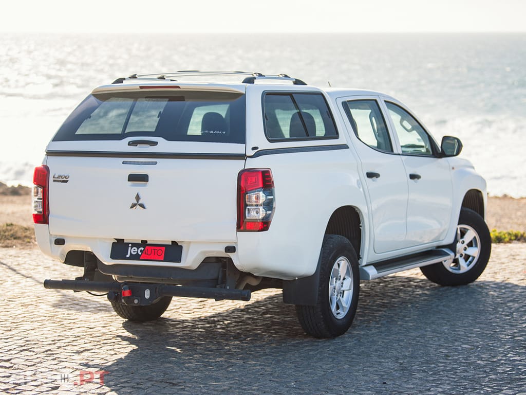 Mitsubishi L200 2.3 DI-D Space Cab Invite 4WD