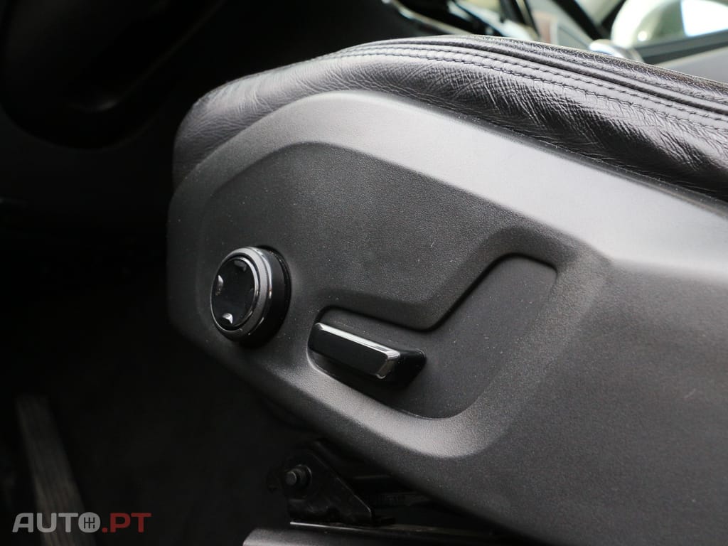 Volvo XC60 2.0 T8 PHEV Momentum AWD