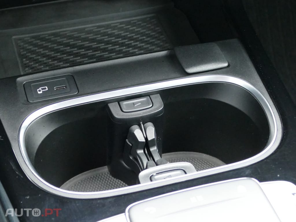 Mercedes-Benz A 250 e Progressive