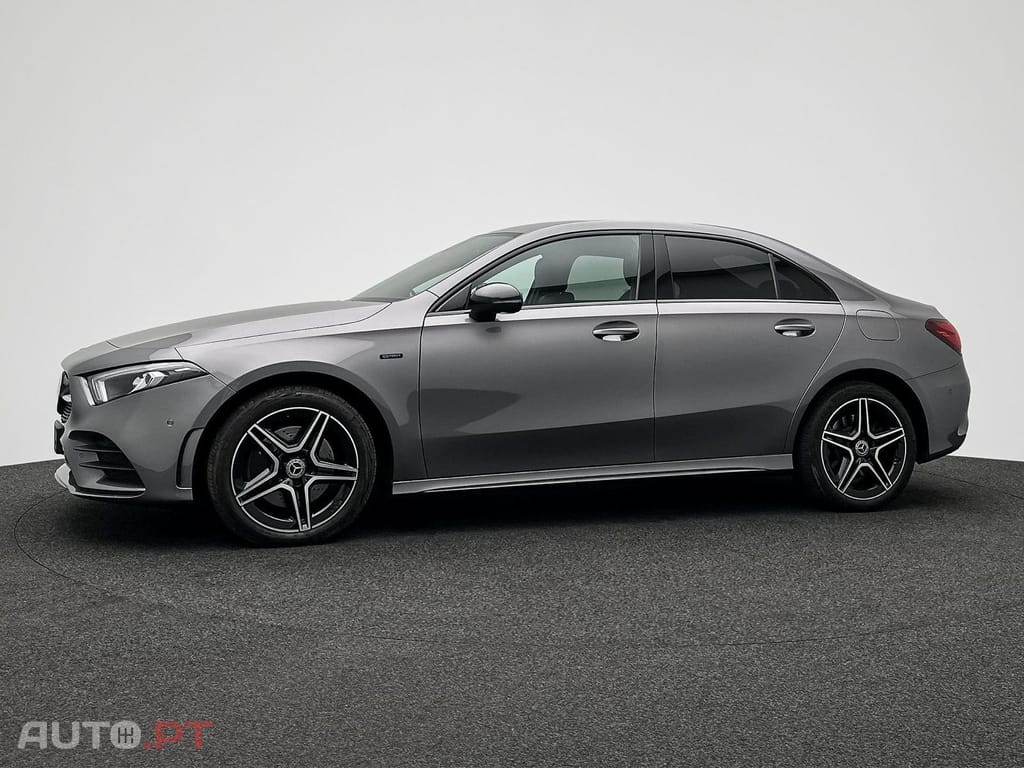 Mercedes-Benz A 250 e AMG Line
