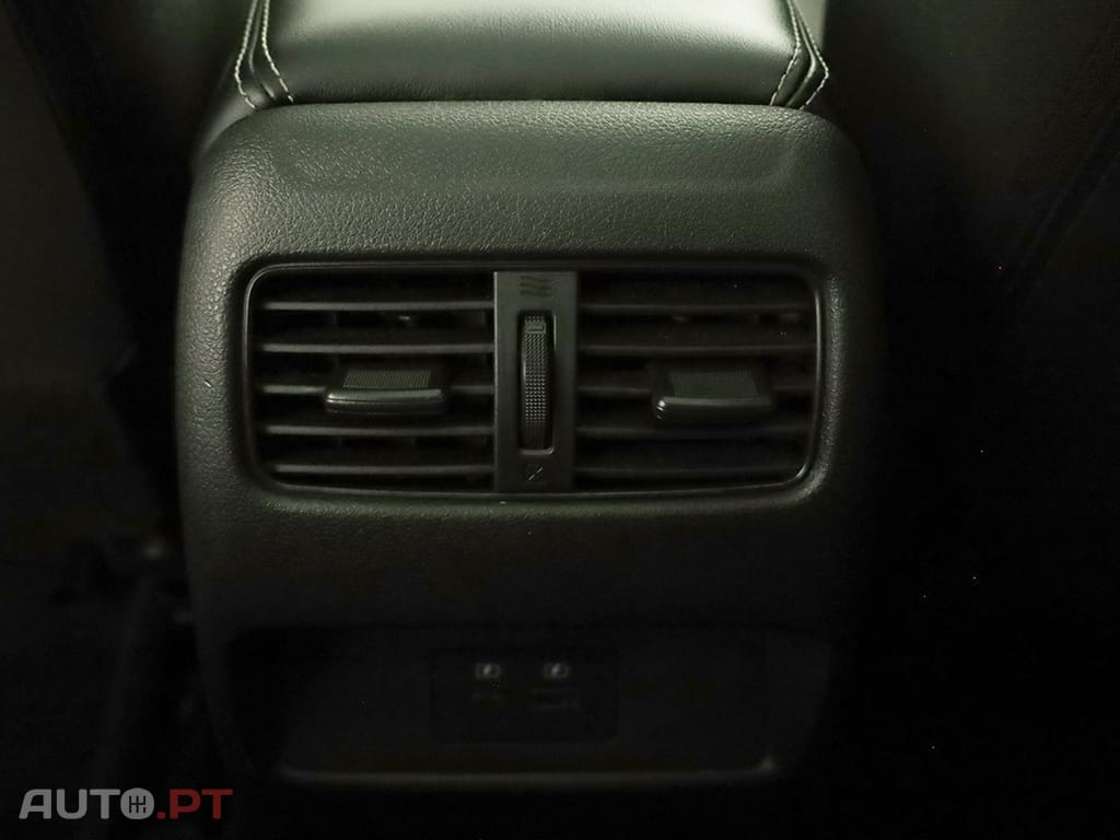 Nissan Qashqai Qashqai 1.3 DIG-T N-Connecta LED Xtronic