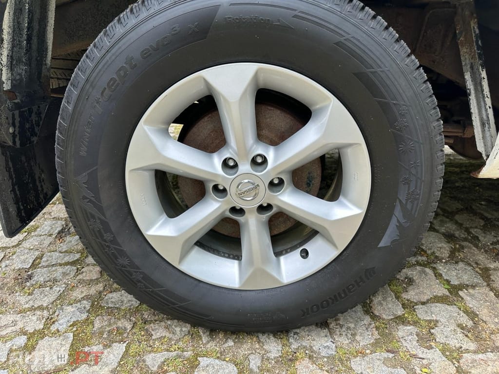 Nissan Navara 2.5 dCi CD LE 4WD