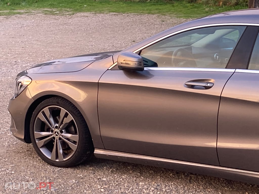 Mercedes-Benz CLA 200 shooting brake