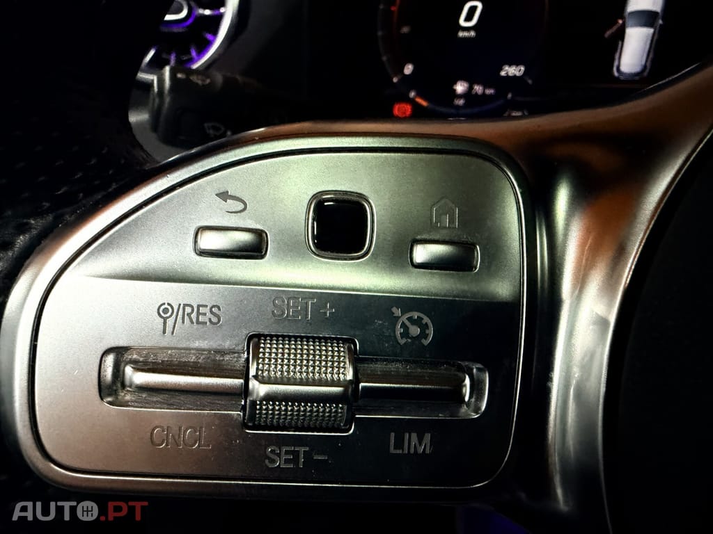 Mercedes-Benz GLA 250 e AMG Line