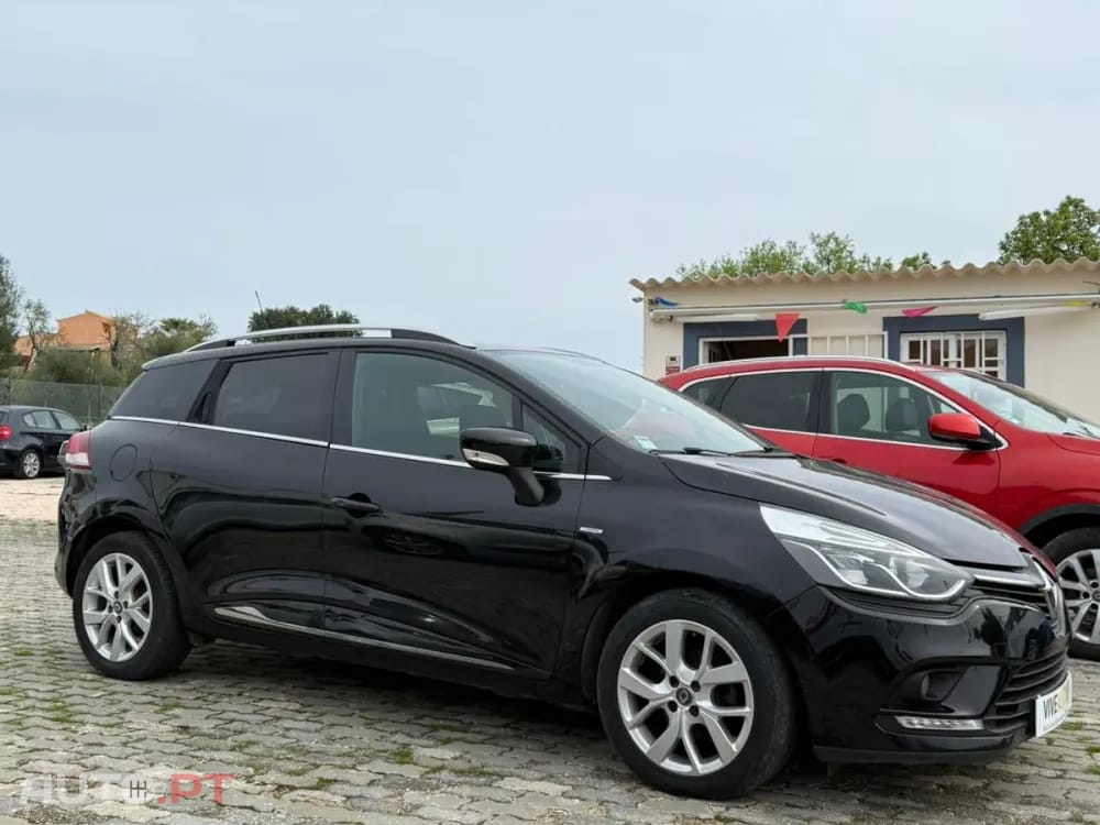 Renault Clio Outro