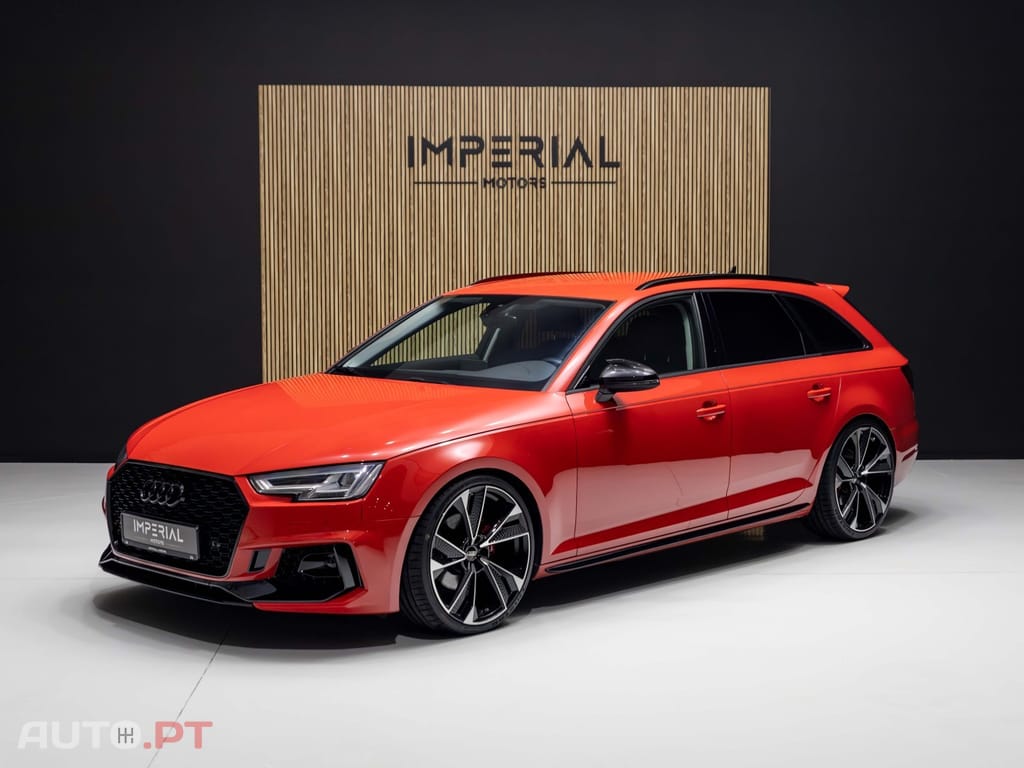 Audi A4 Avant 2.0 TDI Look RS4