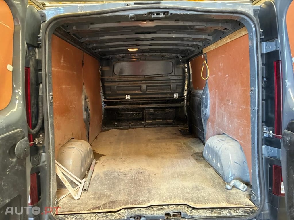 Renault Trafic 2.0 dCi L2H1 1.3T