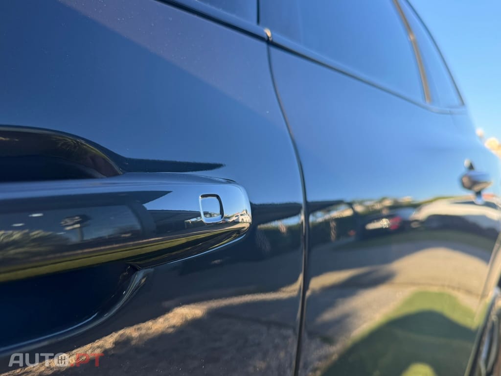 Volvo XC60 2.0 T6 PHEV R-Design AWD
