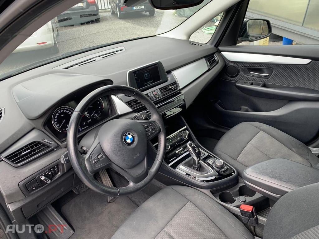 BMW 216 d Advantage Auto