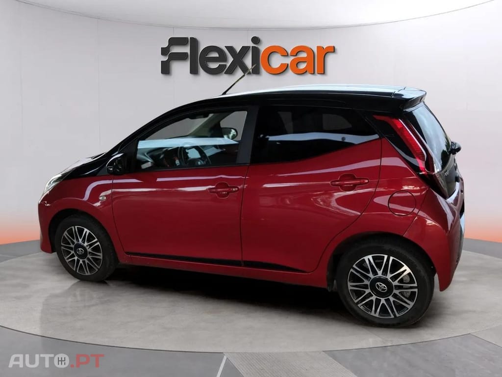 Toyota Aygo 1.0 VVti Exclusive Red