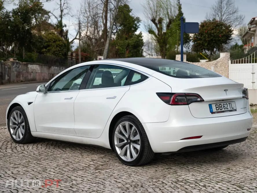 Tesla Model 3 Long Range AWD Dual Motor