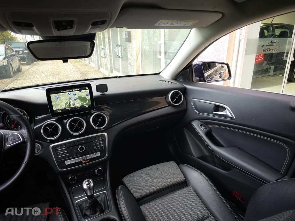 Mercedes-Benz CLA 180 d Shooting Brake