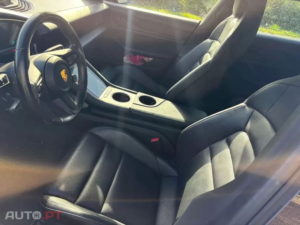 Porsche Taycan 4S