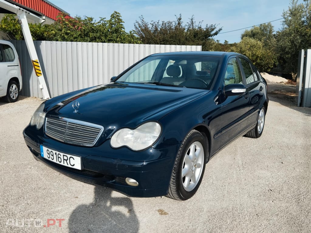 Mercedes-Benz 220 CDI