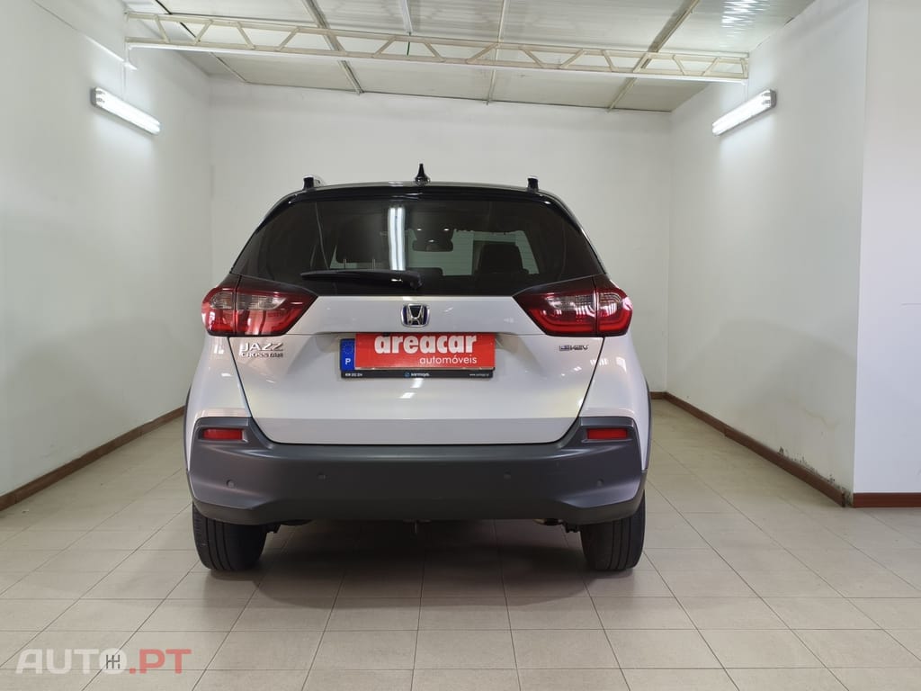 Honda Jazz 1.5i-MMD Crosstar Executive