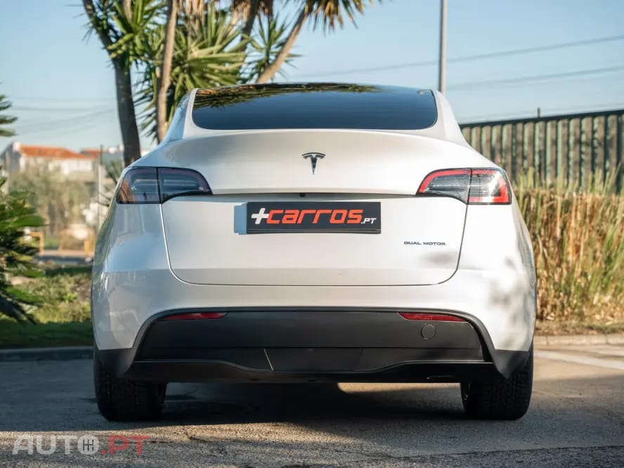 Tesla Model Y Long Range Dual Motor AWD