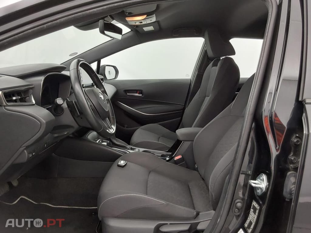 Toyota Corolla Touring Sports 2.0 Hybrid Dynamic Business