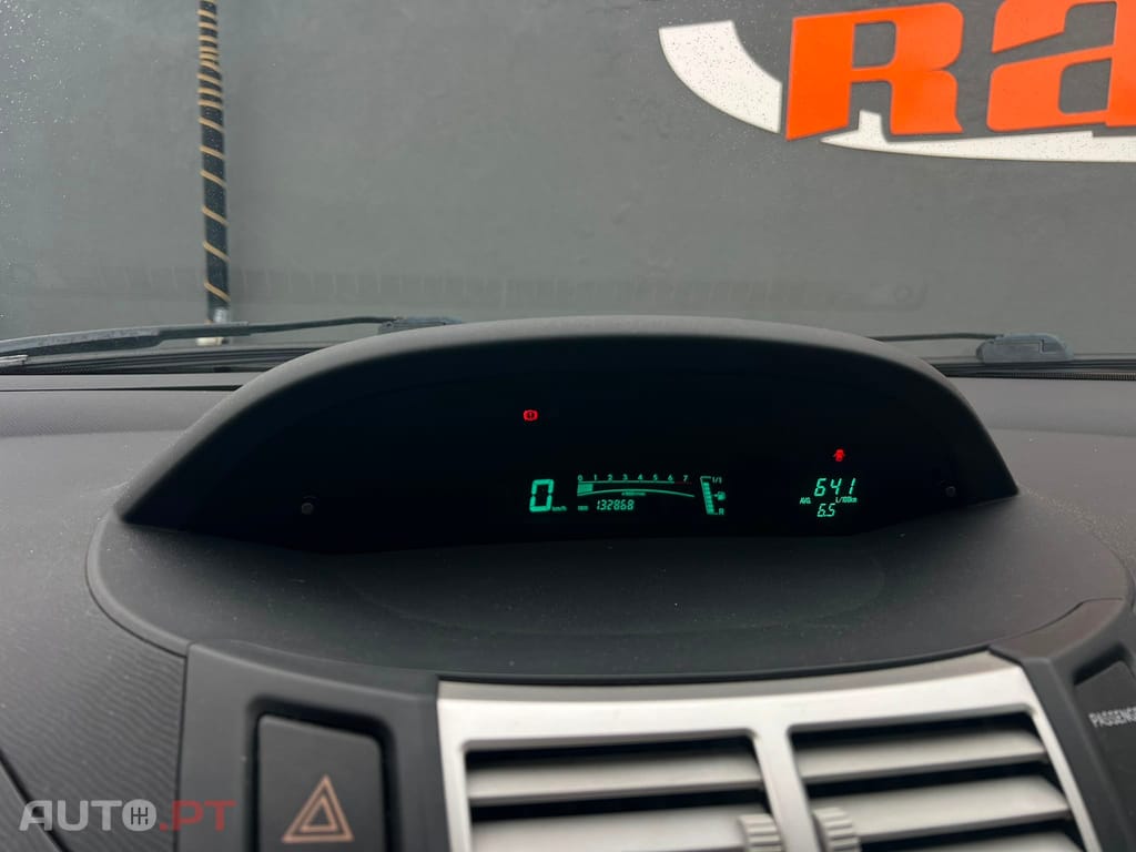Toyota Yaris 1.0 VVT-i AC