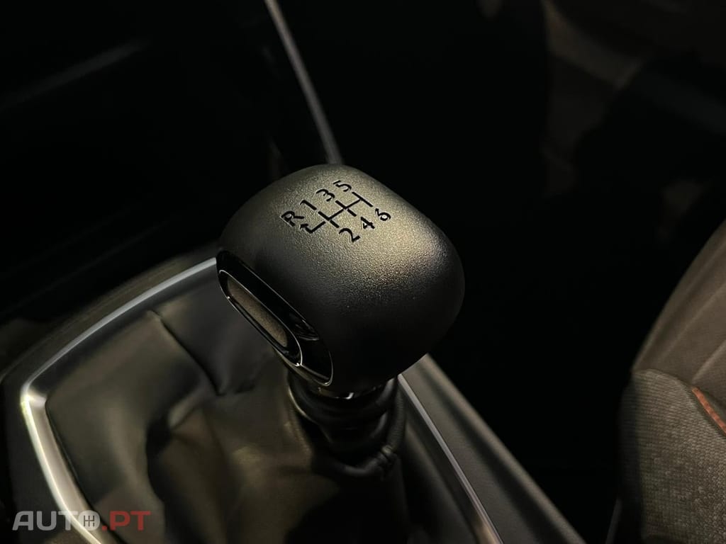 Peugeot 2008 1.2 PureTech Active Pack