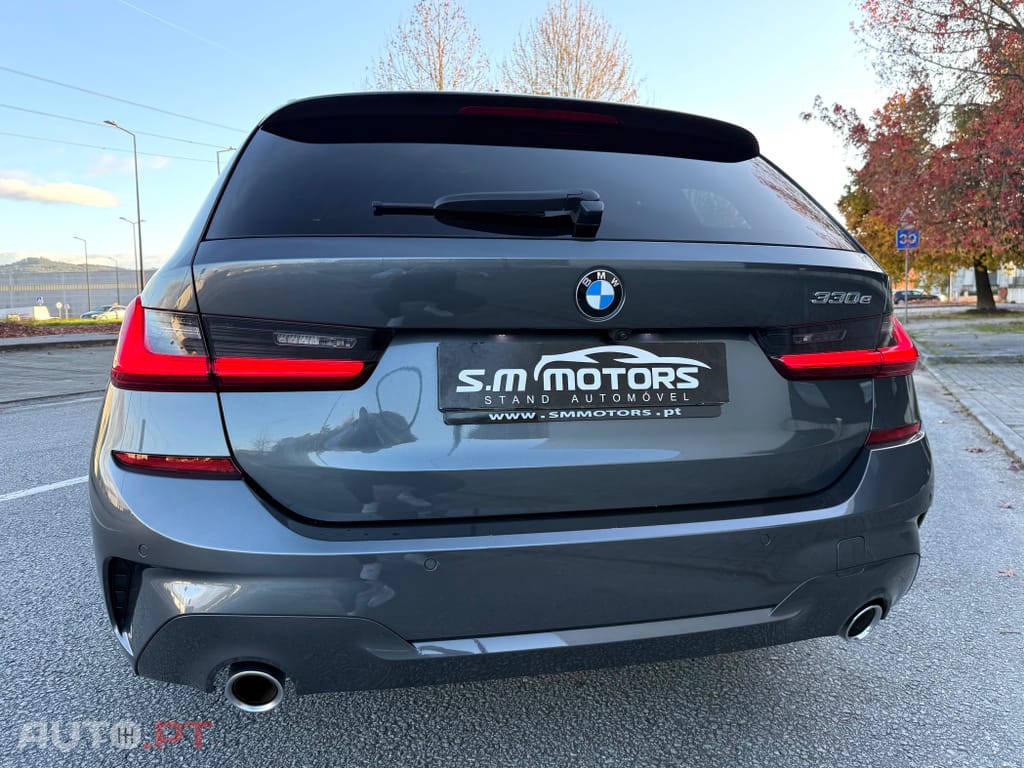 BMW 330 e Touring Pack M Auto