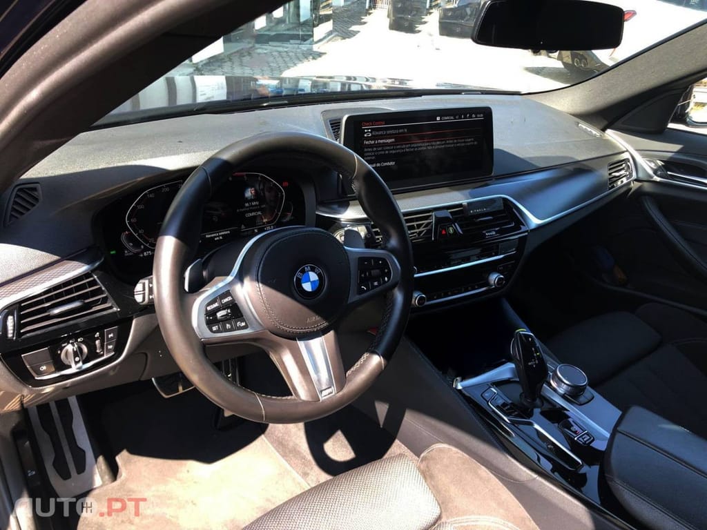 BMW 530 d Pack Desportivo M Auto
