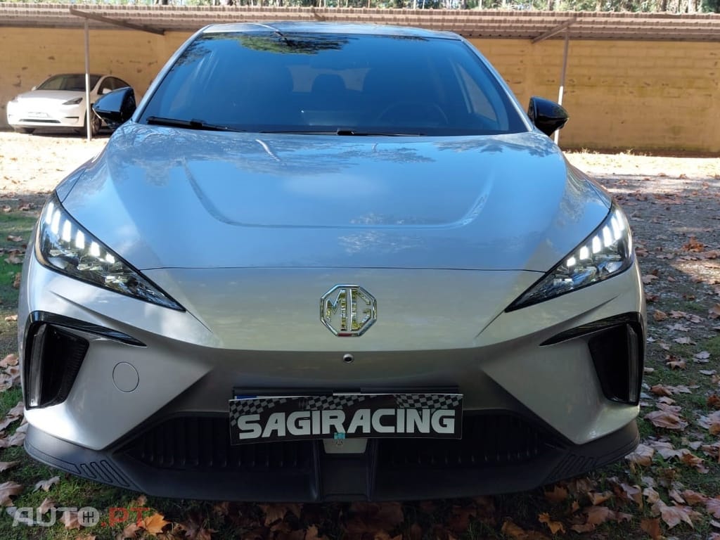 MG MG4 64 kWh Luxury