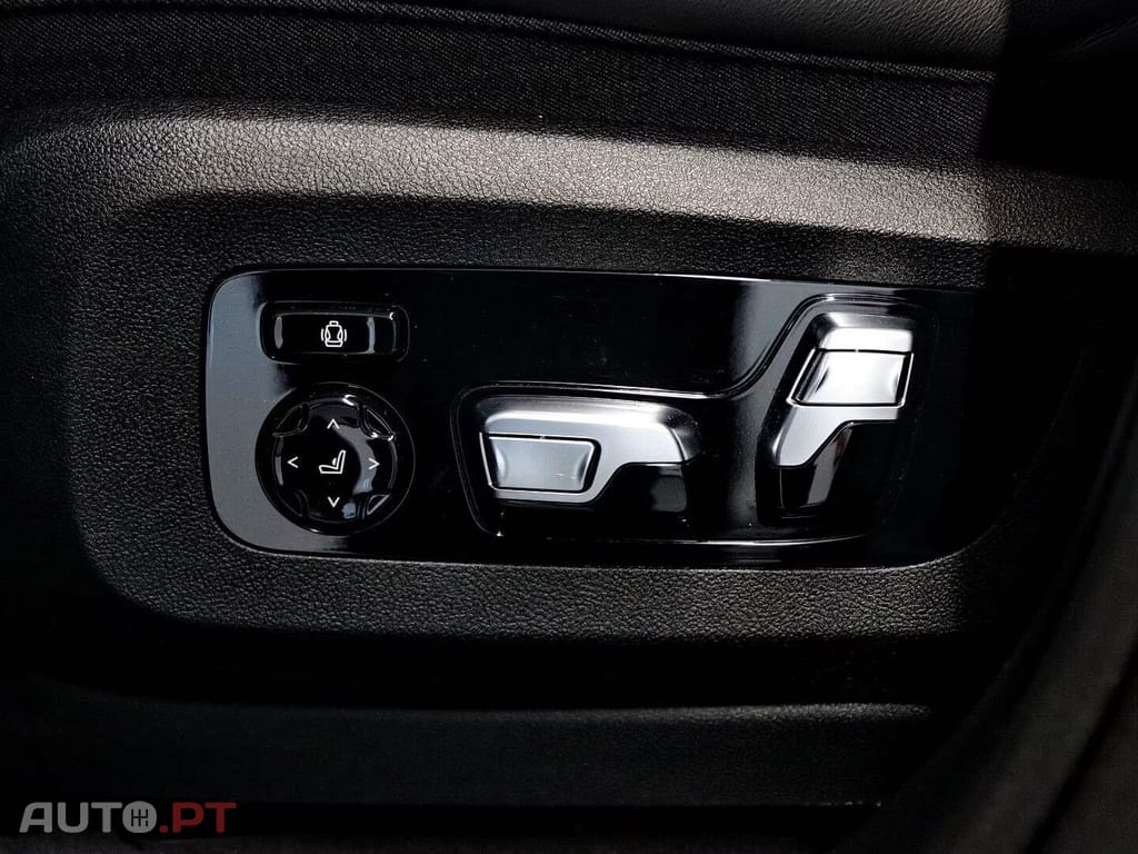 BMW XM G09