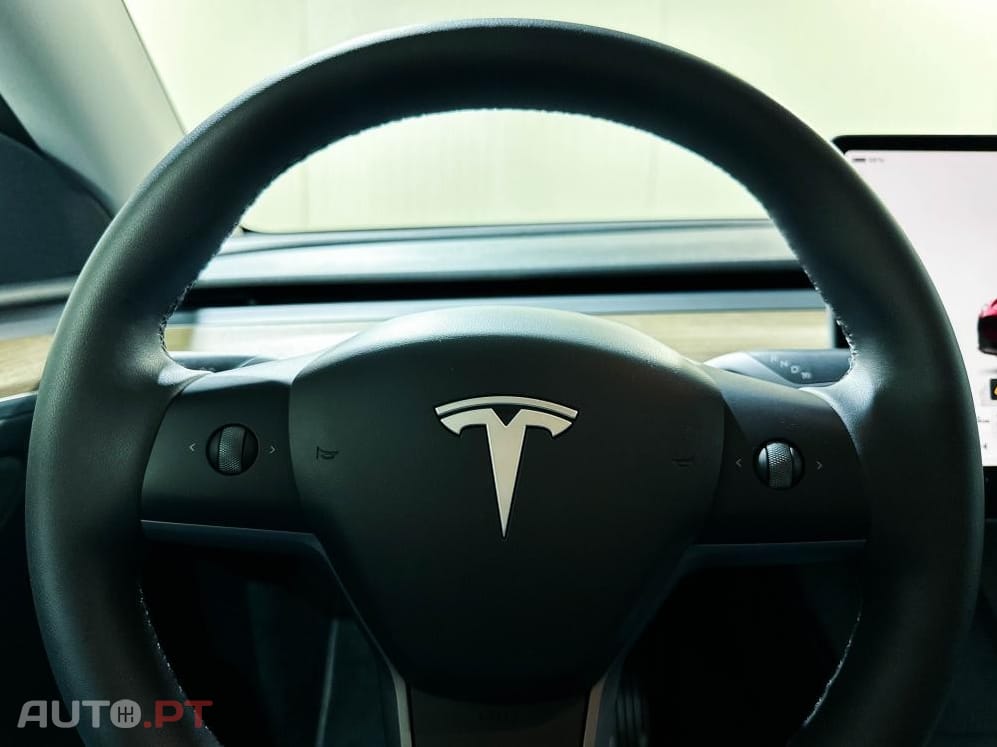 Tesla Model Y Long Range RWD