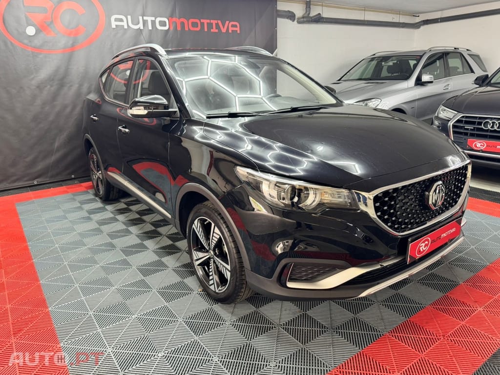 MG ZS 44.5 kWh Luxury