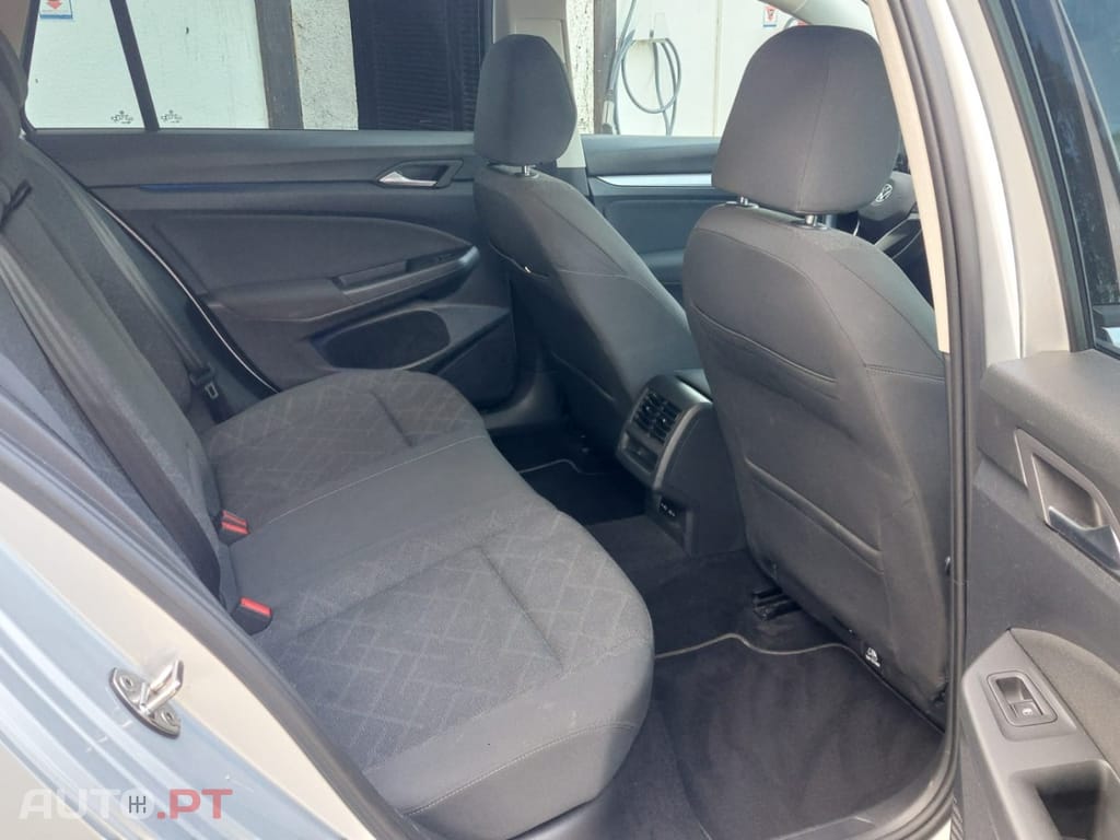 Volkswagen Golf Variant 2.0 TDi Executive DSG