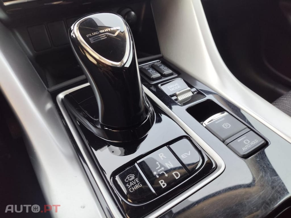 Mitsubishi Eclipse Cross Plug-In Hybrid 4WD I.V.A DEDUTÍVEL 