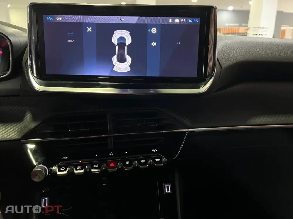 Peugeot 2008 1.2 Hybrid Allure e-DCS6