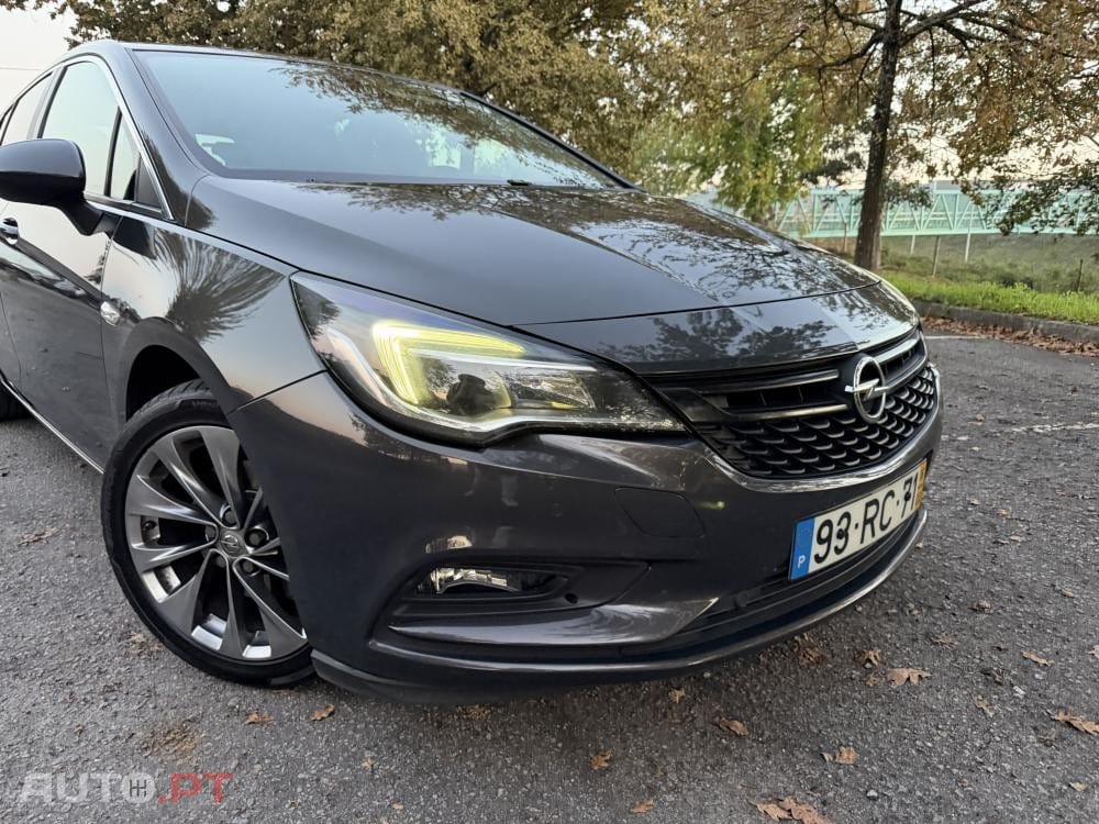 Opel Astra 1.6 CDTi Cosmo S/S J18