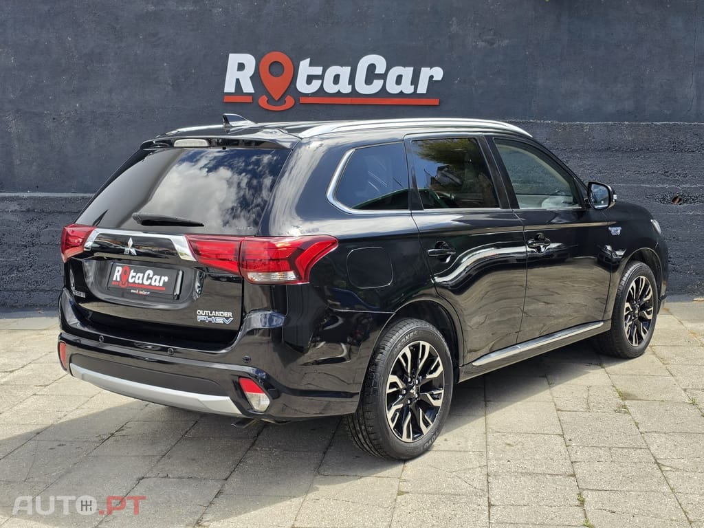 Mitsubishi Outlander 2.0 Intense Navi