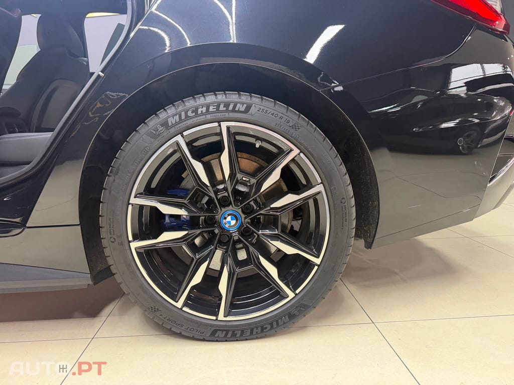 BMW i4 M50