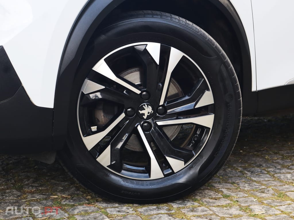 Peugeot 2008 1.5 BlueHDi Allure Pack EAT8