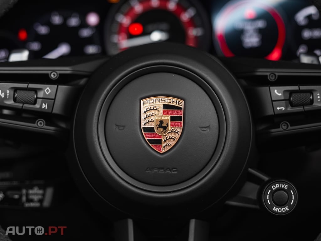 Porsche 992 Carrera 4 GTS PDK