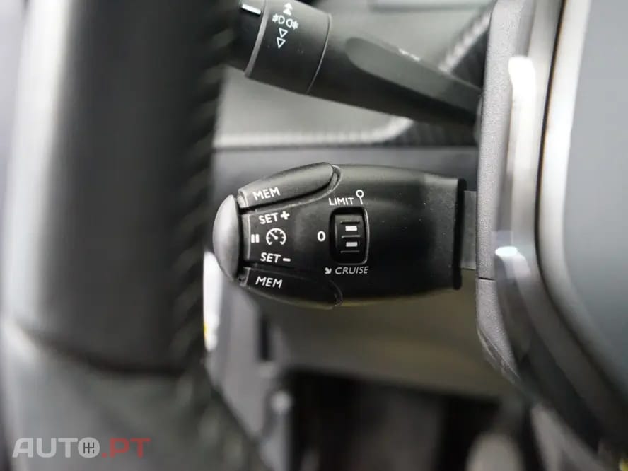 Peugeot 2008 PureTech 100 Style