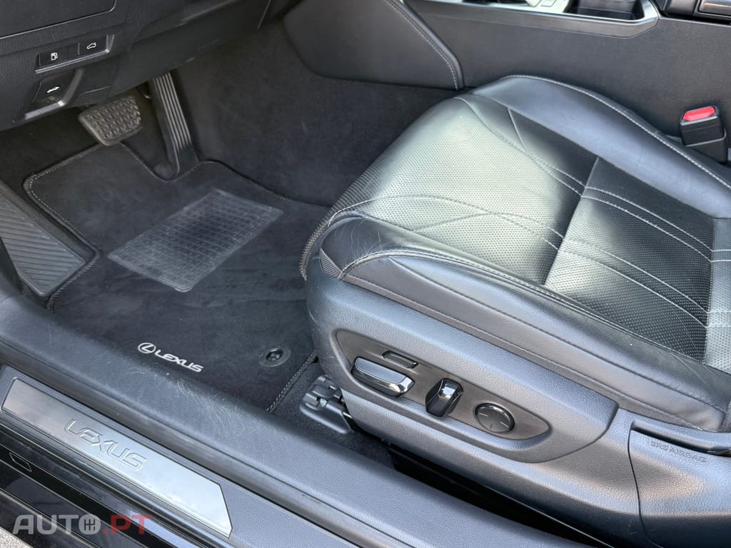 Lexus ES Executive+