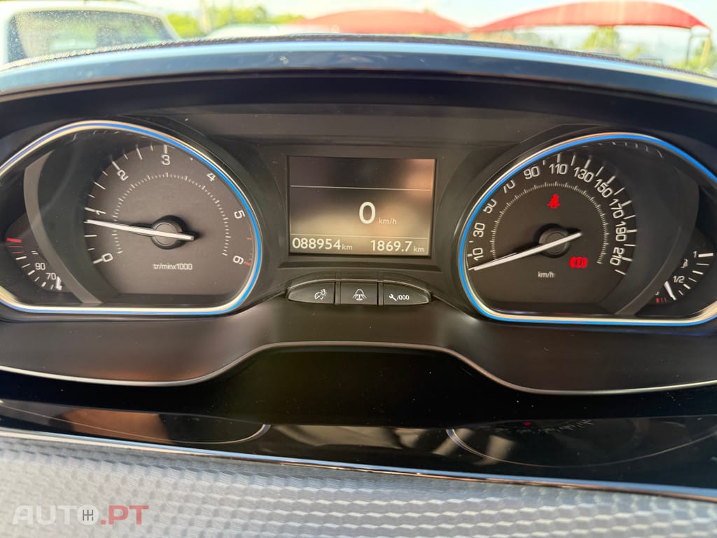 Peugeot 2008 1.6 BlueHDi Active