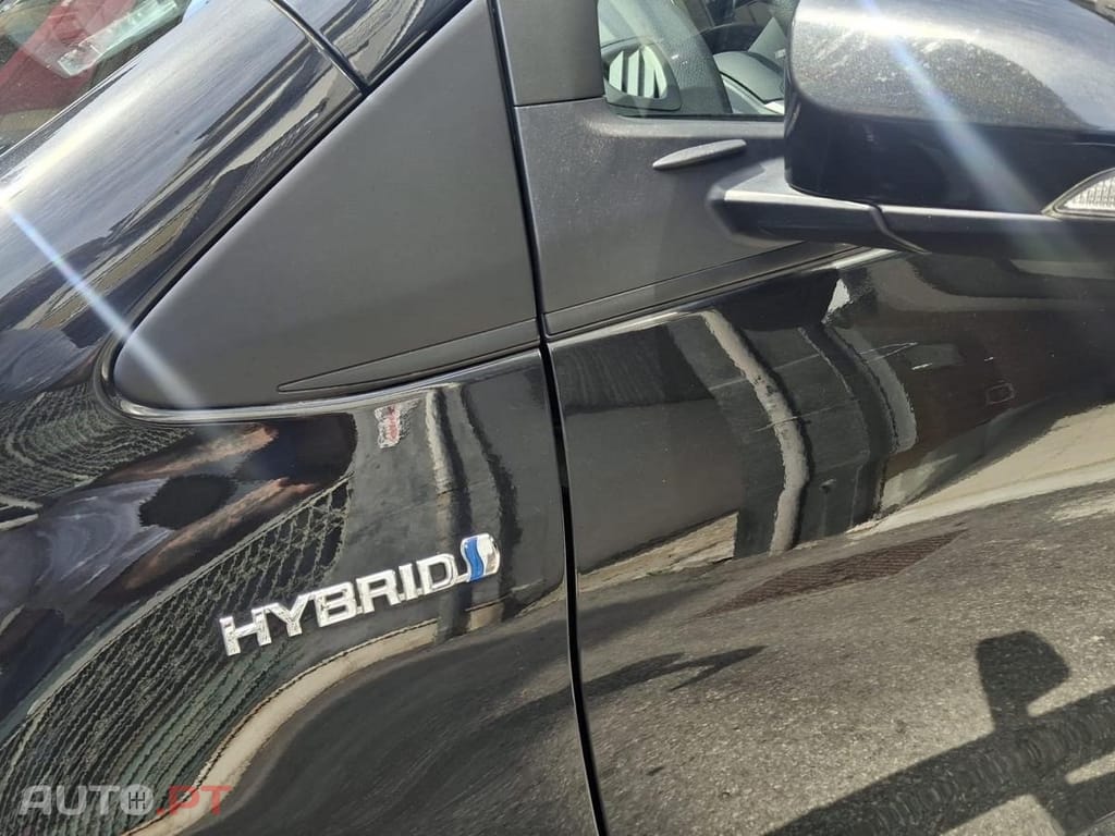 Toyota Yaris 1.5 HSD Sport+P.Luxury